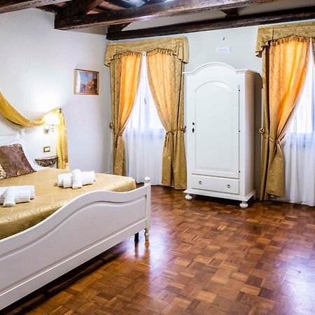 Palazzo Titti Rialto Suites Wenecja Zewnętrze zdjęcie