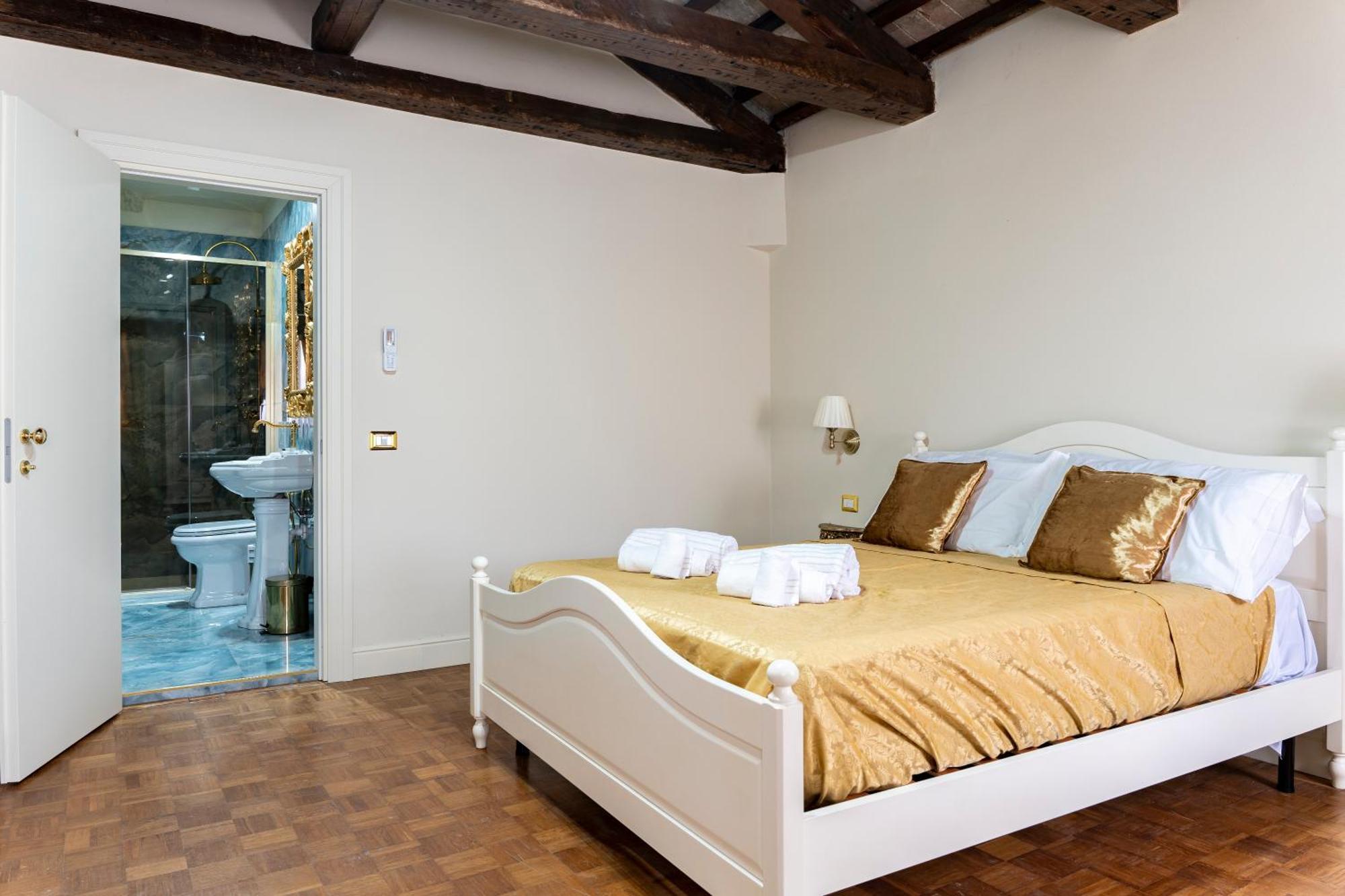 Palazzo Titti Rialto Suites Wenecja Zewnętrze zdjęcie