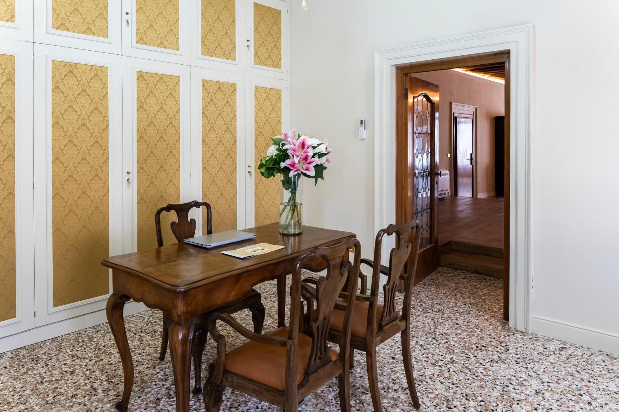 Palazzo Titti Rialto Suites Wenecja Zewnętrze zdjęcie
