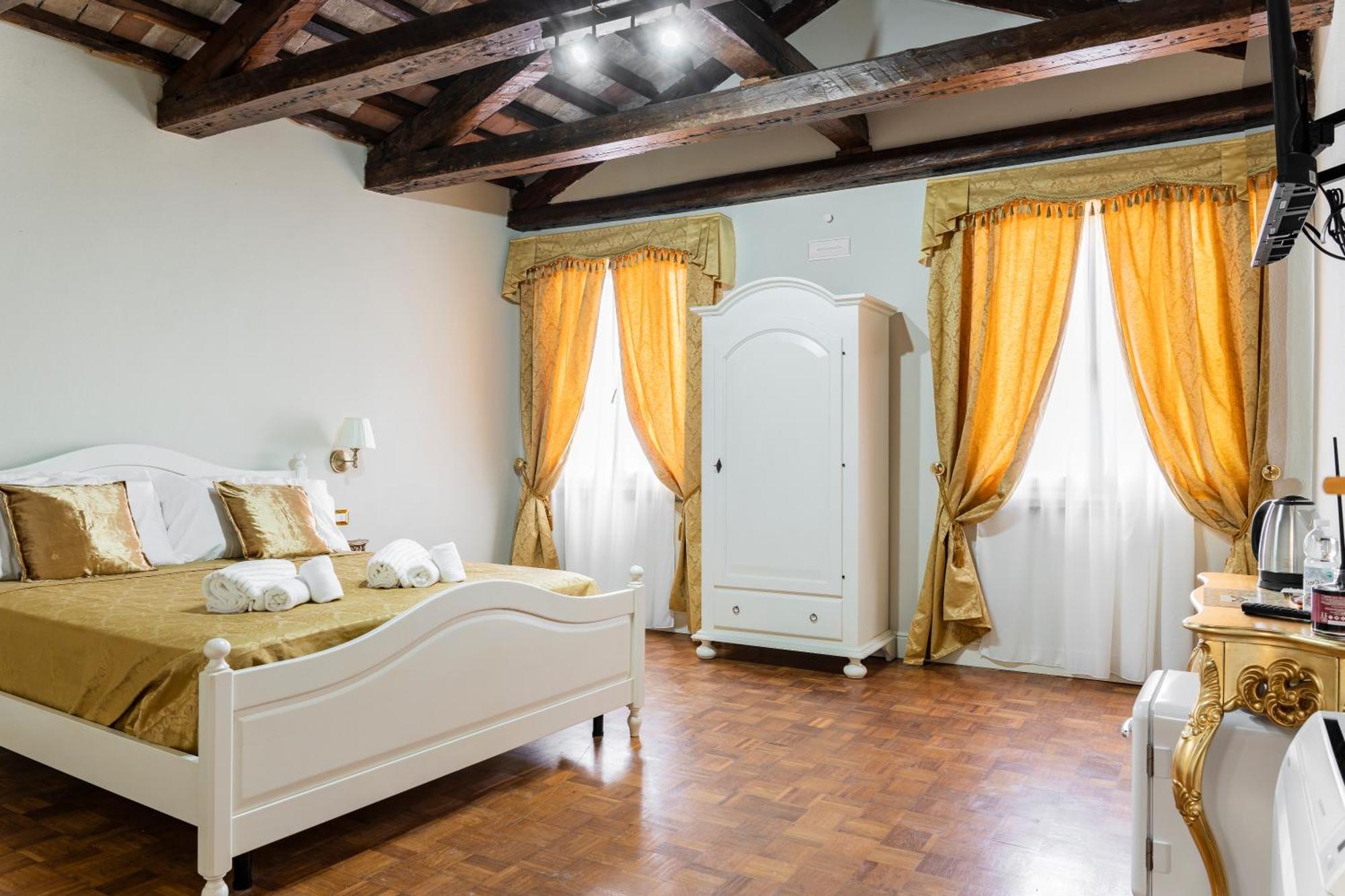 Palazzo Titti Rialto Suites Wenecja Zewnętrze zdjęcie