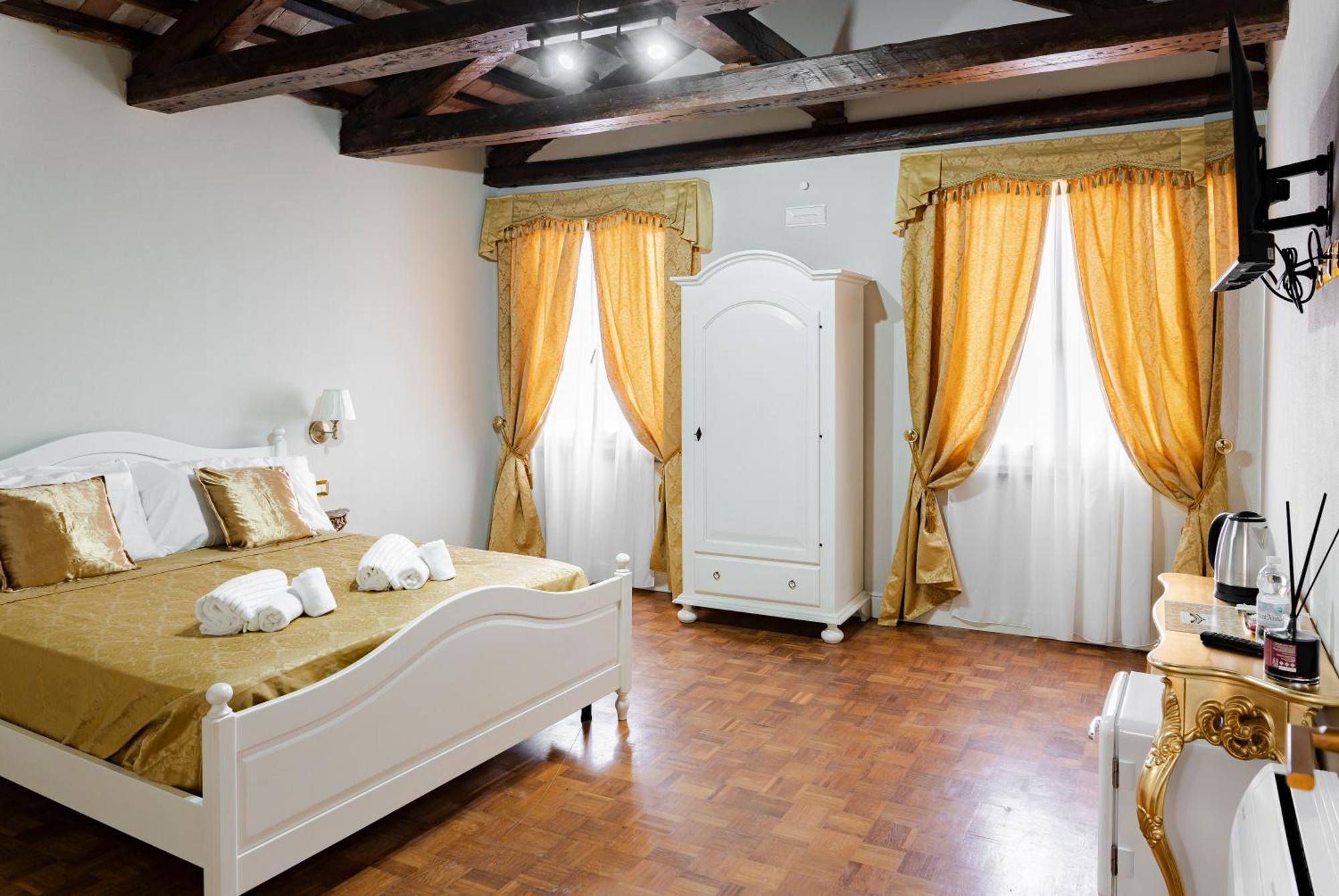 Palazzo Titti Rialto Suites Wenecja Zewnętrze zdjęcie