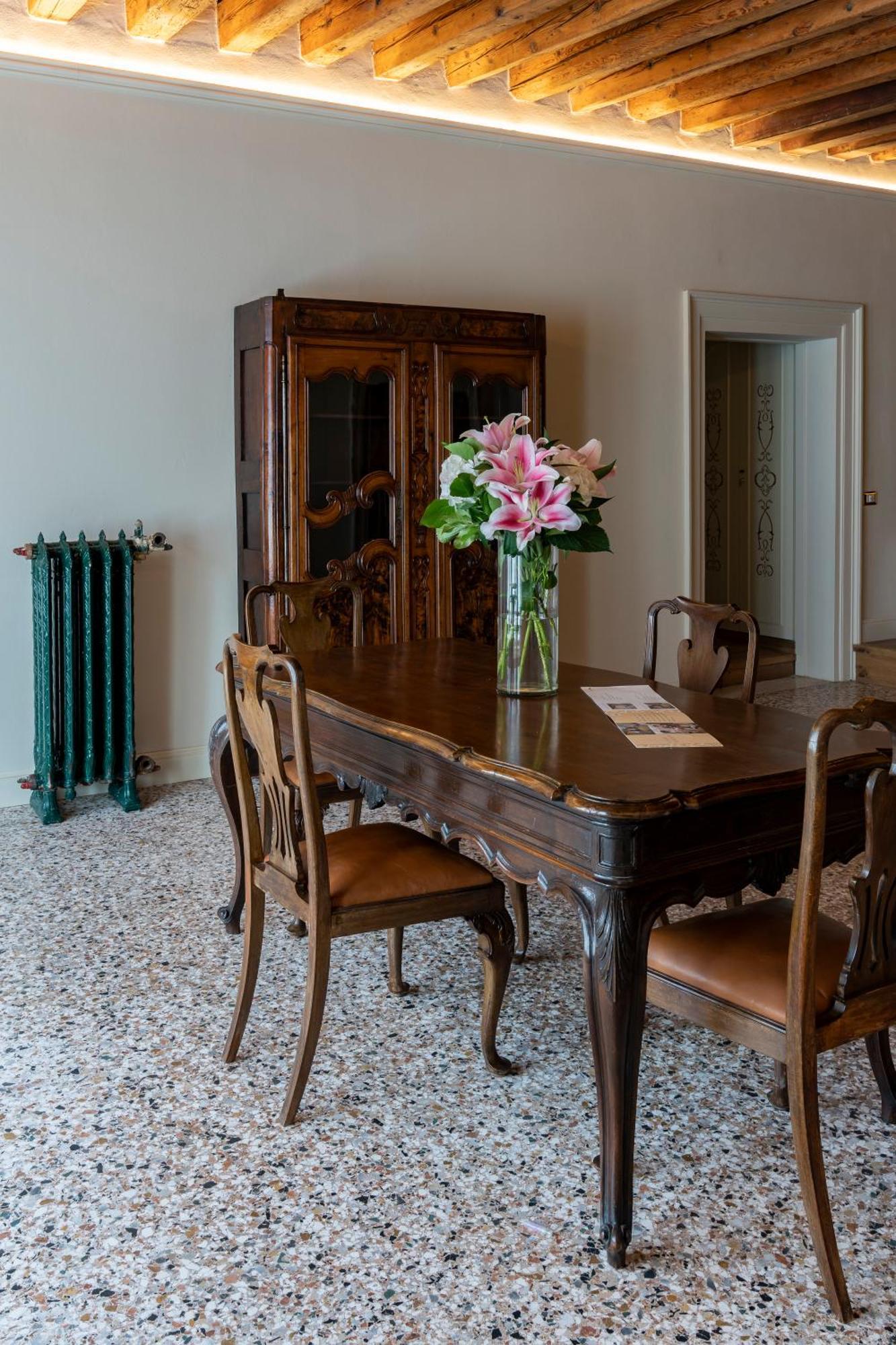 Palazzo Titti Rialto Suites Wenecja Zewnętrze zdjęcie