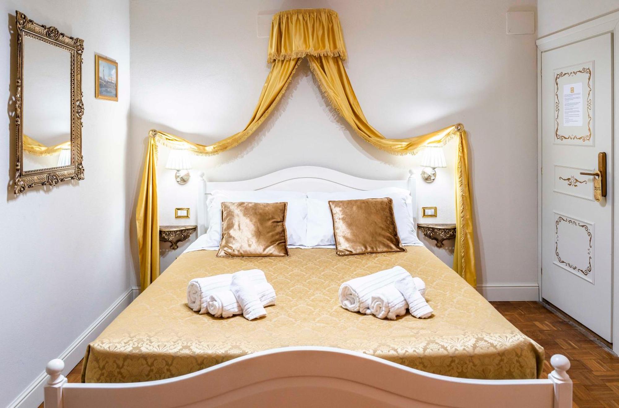 Palazzo Titti Rialto Suites Wenecja Zewnętrze zdjęcie
