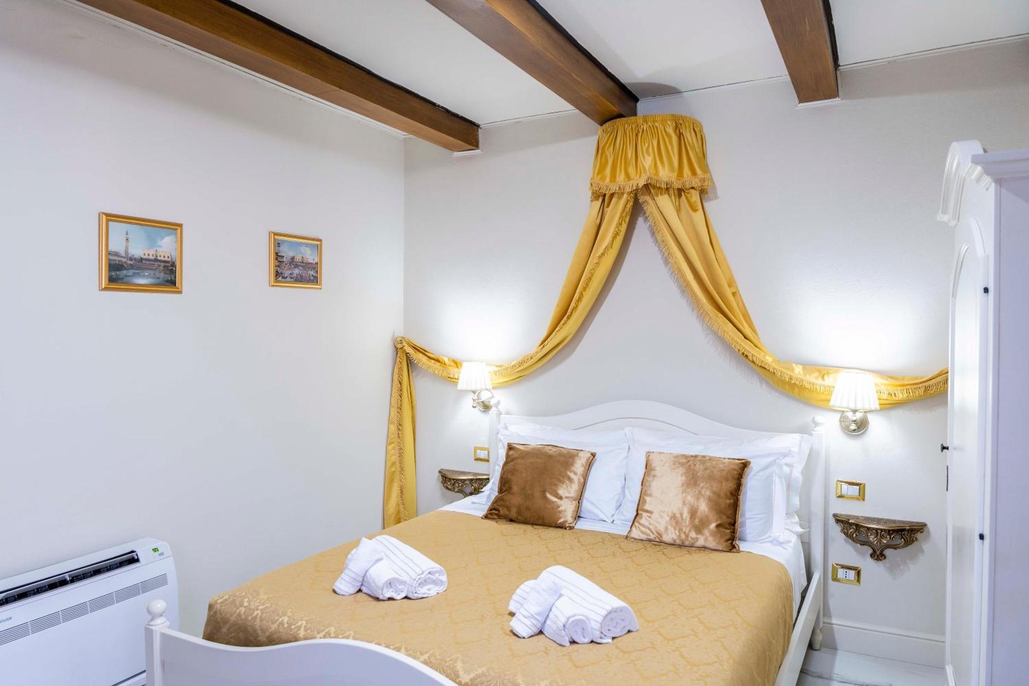 Palazzo Titti Rialto Suites Wenecja Zewnętrze zdjęcie
