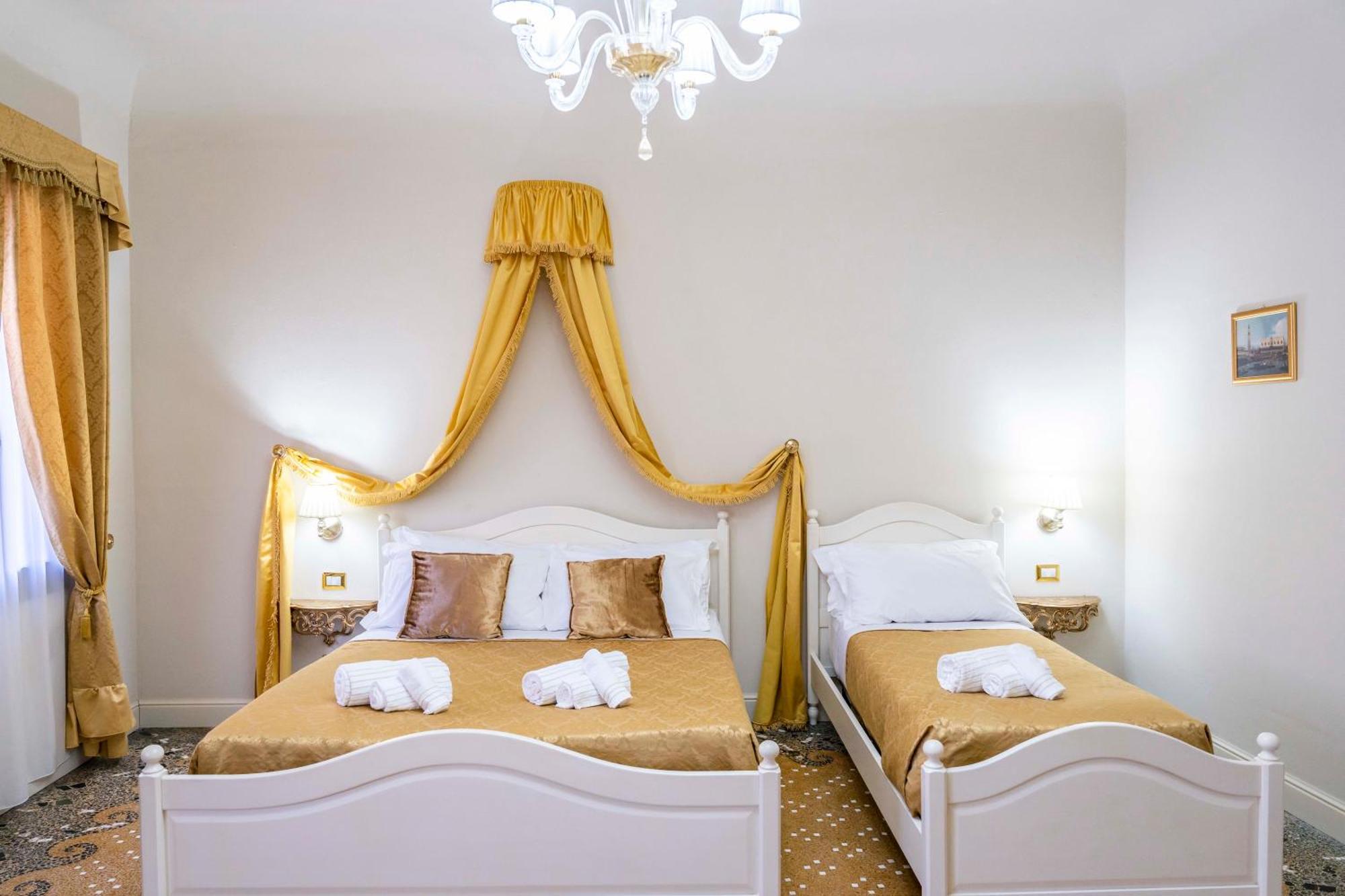 Palazzo Titti Rialto Suites Wenecja Zewnętrze zdjęcie